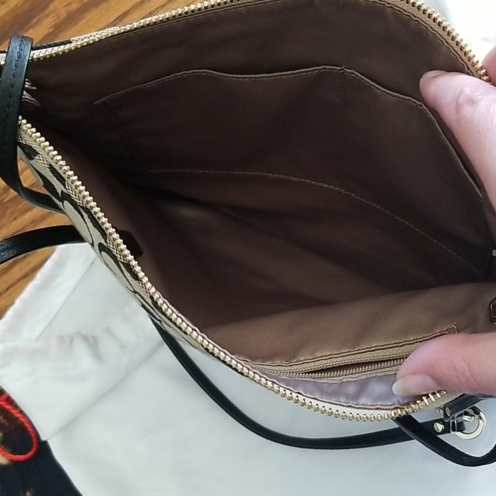 Coach crossbody - Picture 3 of 4